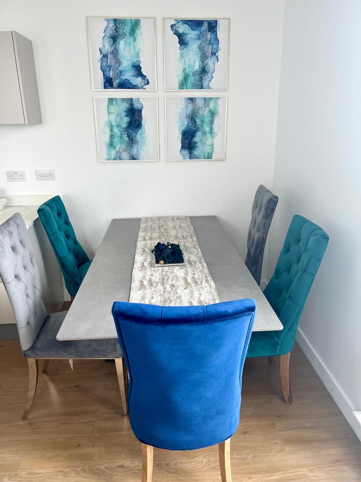 Spacious Urban Gem Apartment With Parking Bracknell Zewnętrze zdjęcie